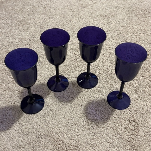 Set of Four Blue Wine Glasses - Picture 1 of 1